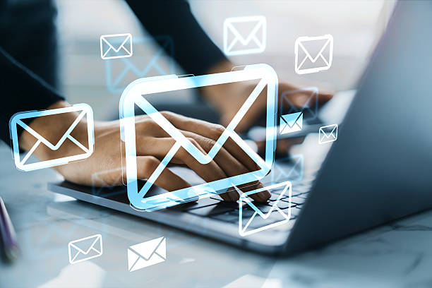 E-mail ili e-pošta/e-poruka/e-adresa